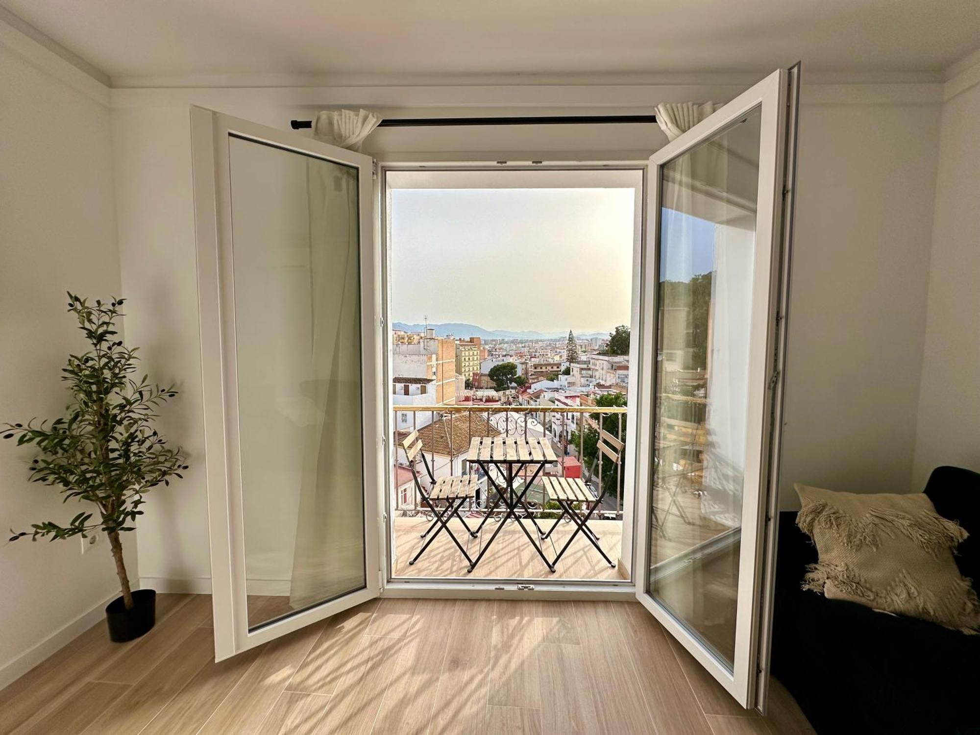 Atico Con Solarium Y Bbq Cerca Del Centro 6 Pax Apartment Malaga Bagian luar foto