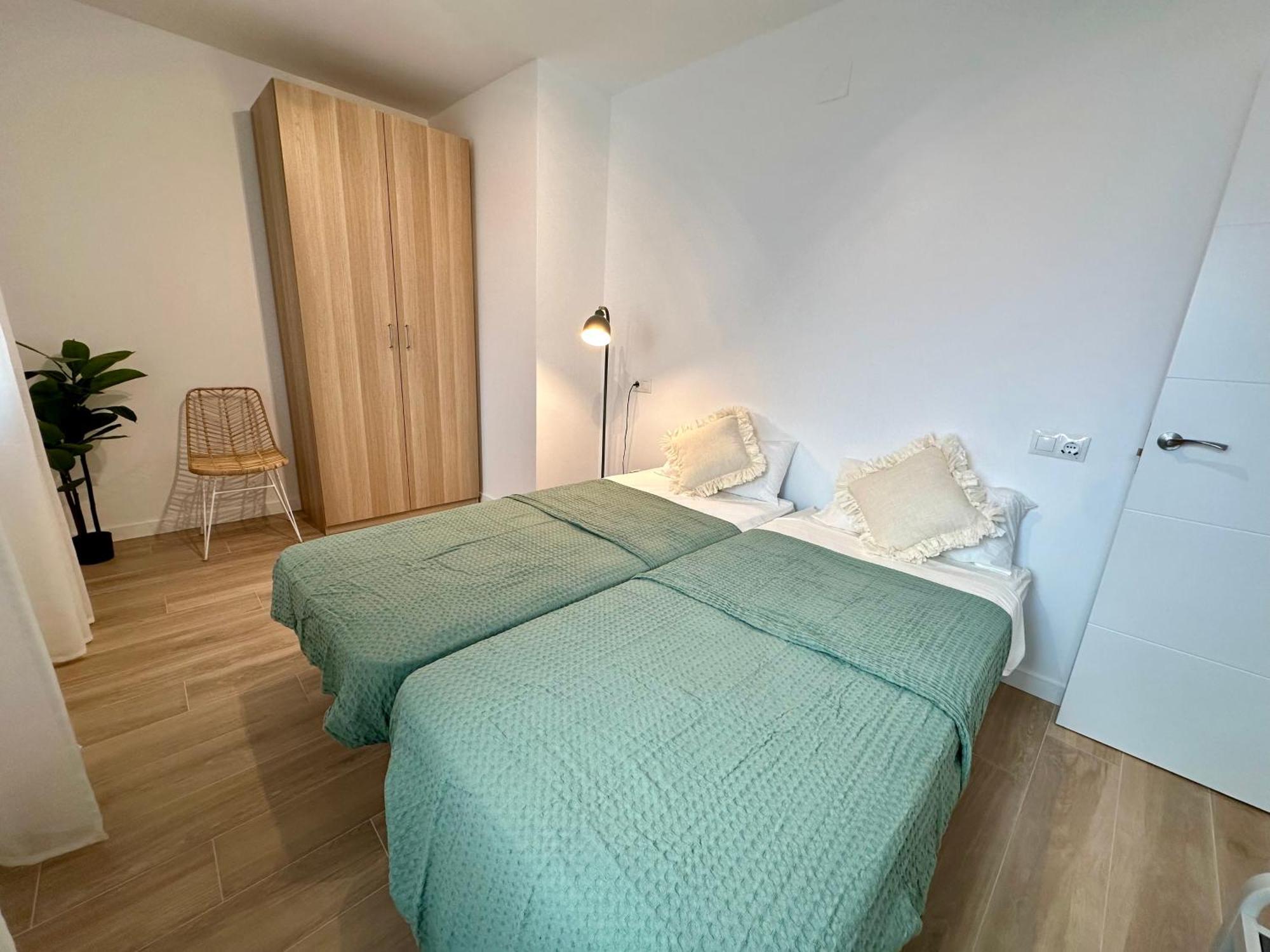 Atico Con Solarium Y Bbq Cerca Del Centro 6 Pax Apartment Malaga Bagian luar foto